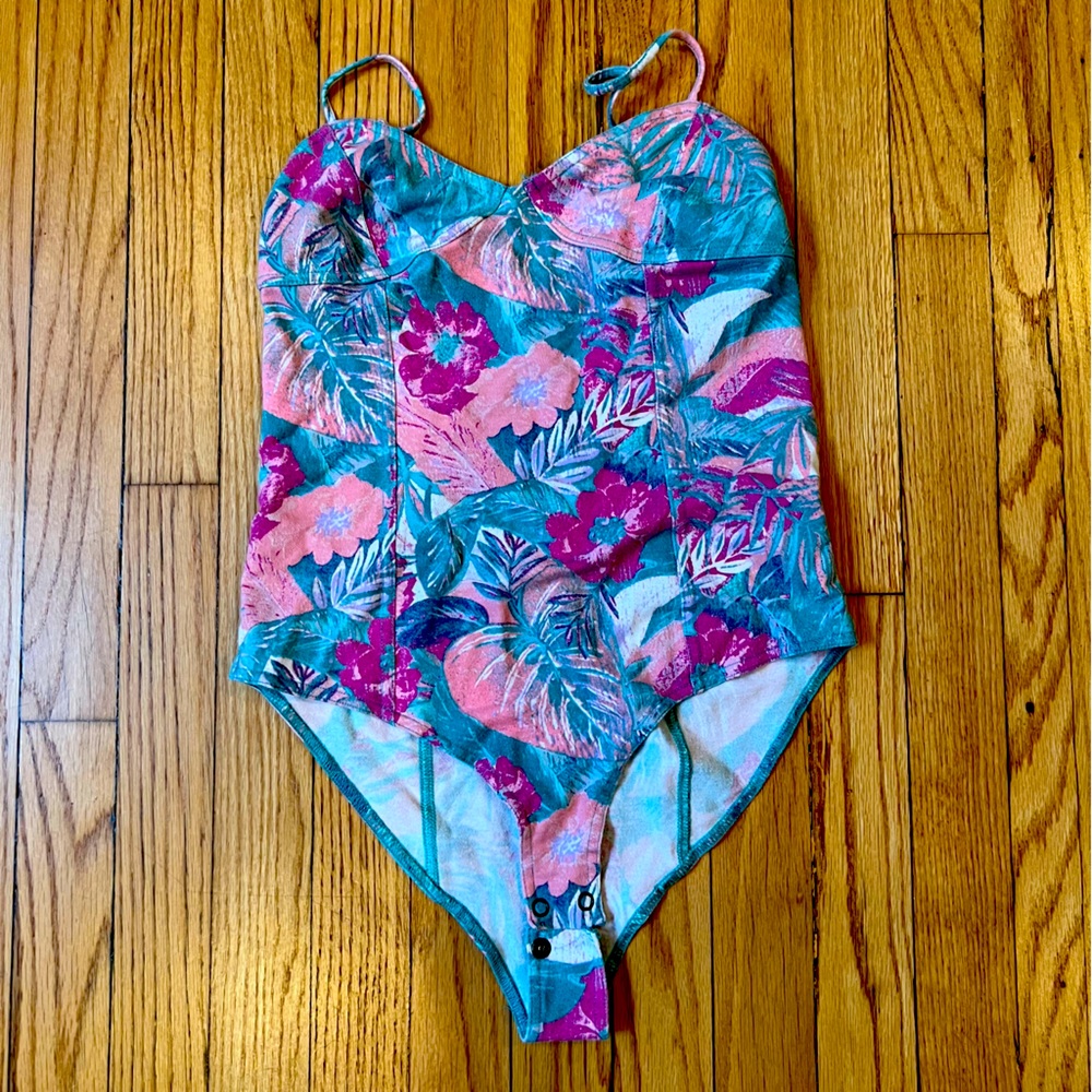 XX1 FOREVER 21 Floral Bodysuit Size M